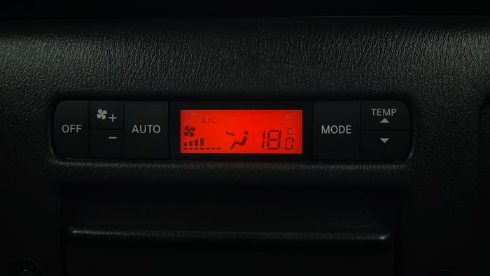 NISSAN PATROL-Rear AC Temperature Control