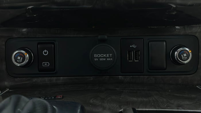 NISSAN PATROL-Heated Seats
