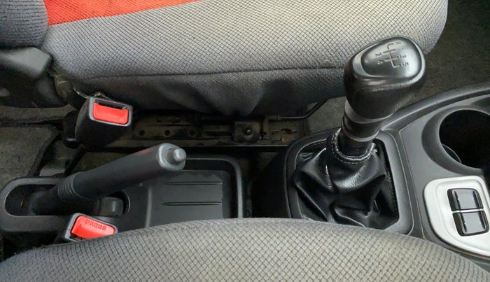 2018 Datsun Redi Go T (O), Petrol, Manual, 30,224 km, Gear Lever