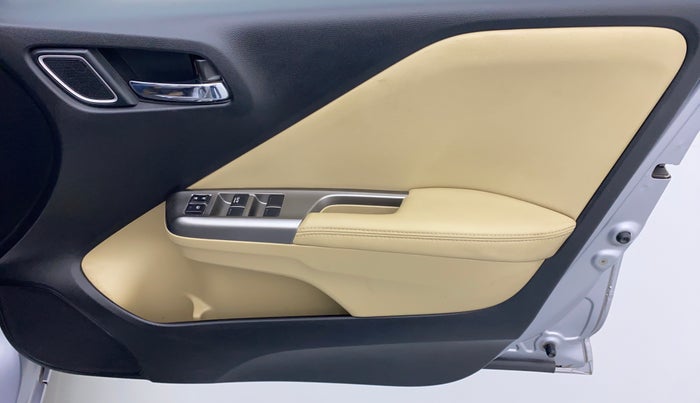 2019 Honda City ZX MT PETROL, Petrol, Manual, 20,082 km, Driver Side Door Panels Control