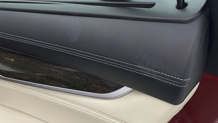 BMW X6-Door Interior RHS rear Color Fade