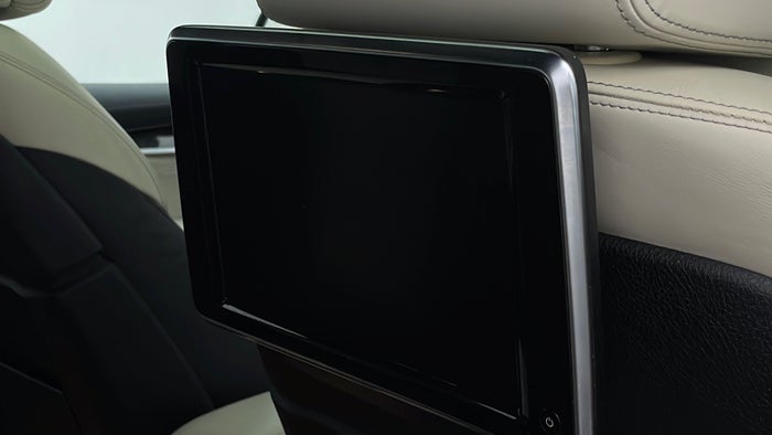 BMW X6-Infotainment System Passenger Display Scratch