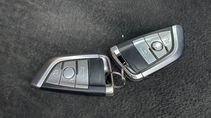 BMW X6-Key Remote Scratch