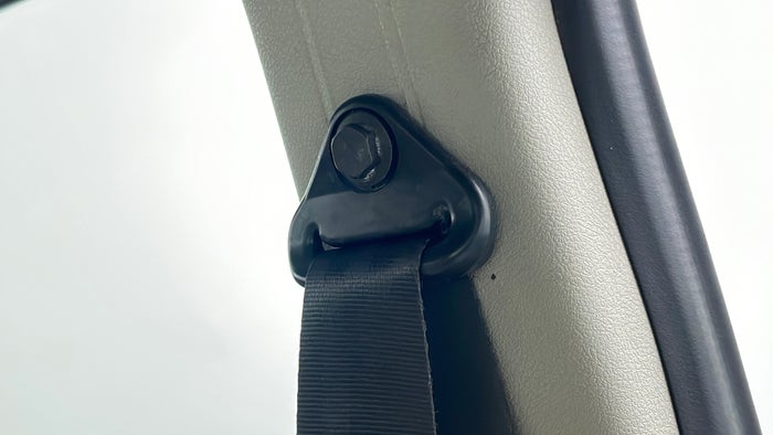 RENAULT SYMBOL-Seat LHS Front Seat Rail Cover Missing