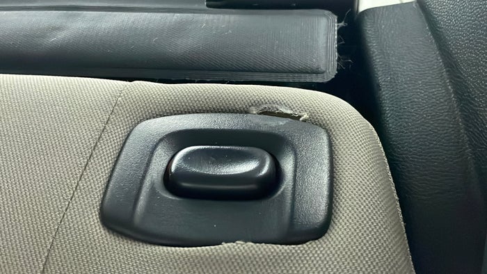 FORD ECOSPORT-Seat 2nd row LHS Cover Torn