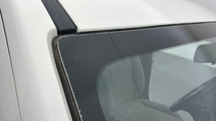 FORD ECOSPORT-Windshield Front Air Bubbles