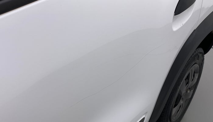 2018 Renault Kwid 1.0 RXT Opt, Petrol, Manual, 23,433 km, Rear left door - Minor scratches