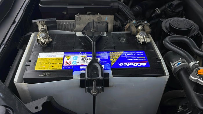 NISSAN PATROL-Battery Cover missing