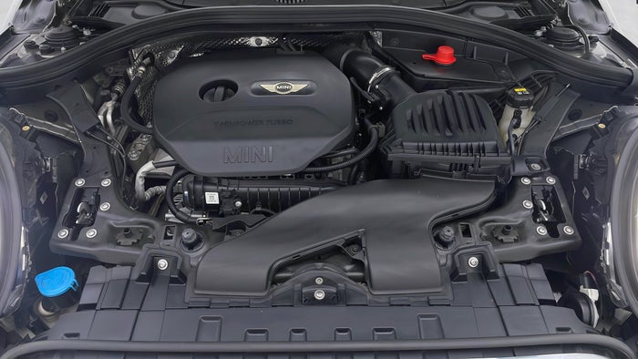 MINI CLUBMAN-Engine Bonet View