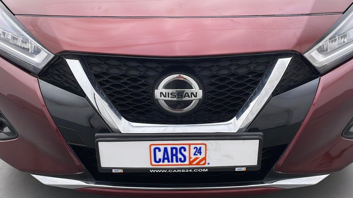 NISSAN MAXIMA-Grill Chrome Chip