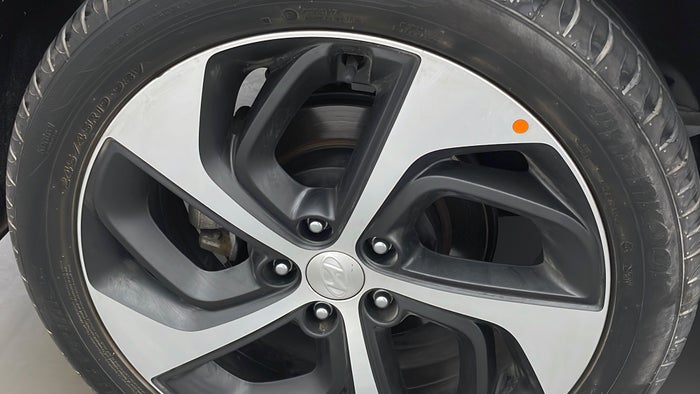 HYUNDAI TUCSON-Alloy Wheel RHS Rear Scratch