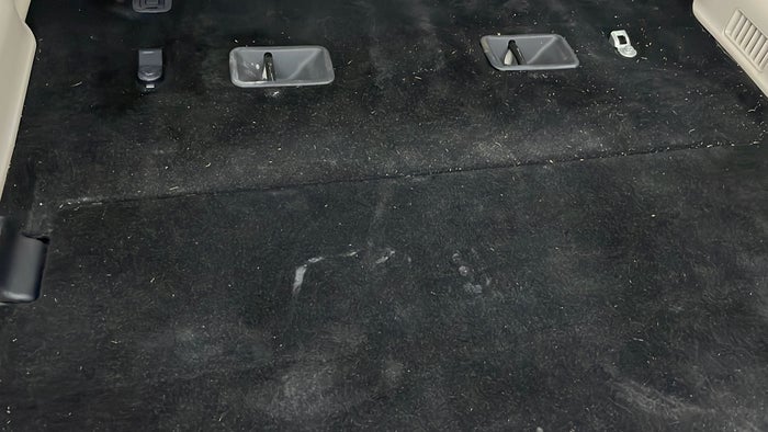 MITSUBISHI PAJERO-Dicky /Boot Door Carpet Burn mark