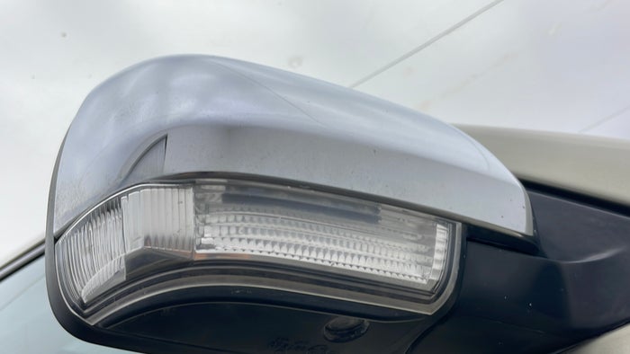 MITSUBISHI PAJERO-ORVM RHS Faded