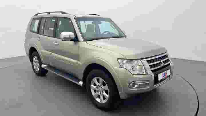 Used MITSUBISHI PAJERO 2019 GLS MIDLINE WITH SUNROOF Automatic, 101,644 km, Petrol Car