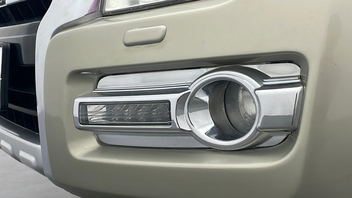 MITSUBISHI PAJERO-Fog Light LHS Scratch