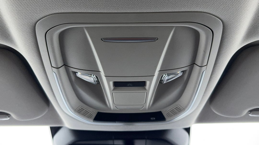 On-Roof Controls/Sunglass holder