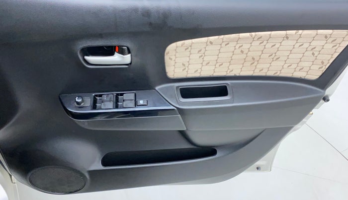 2017 Maruti Wagon R 1.0 VXI AMT, Petrol, Automatic, 24,637 km, Driver Side Door Panels Control