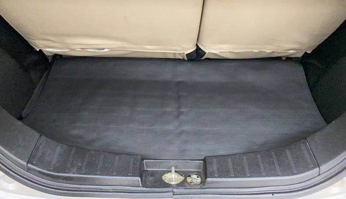 2017 Maruti Wagon R 1.0 VXI AMT, Petrol, Automatic, 24,637 km, Boot Inside