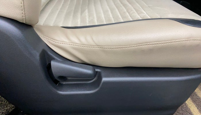 2017 Maruti Wagon R 1.0 VXI AMT, Petrol, Automatic, 24,637 km, Driver Side Adjustment Panel