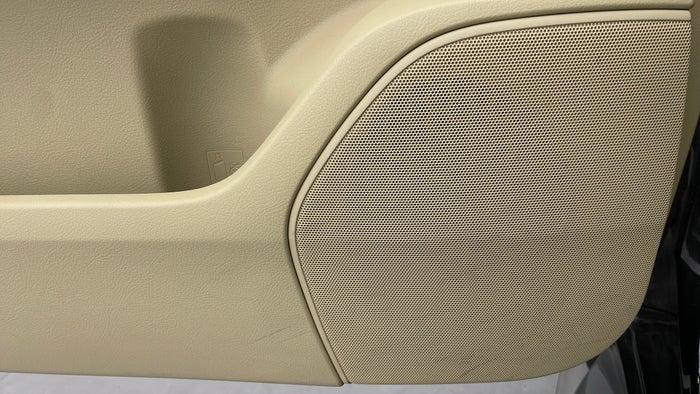 TOYOTA LAND CRUISER-Speakers