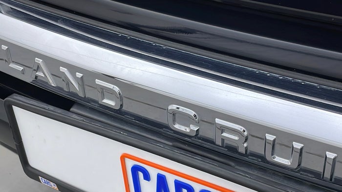TOYOTA LAND CRUISER-Grill Chrome Chip
