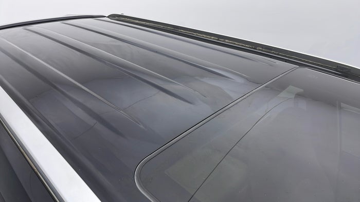 TOYOTA LAND CRUISER-Roof Faded