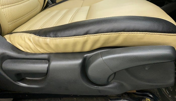2015 Honda Jazz 1.2 V AT, Petrol, Automatic, 84,937 km, Driver Side Adjustment Panel
