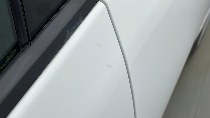 JAGUAR XE-Door Exterior LHS Front Scratch