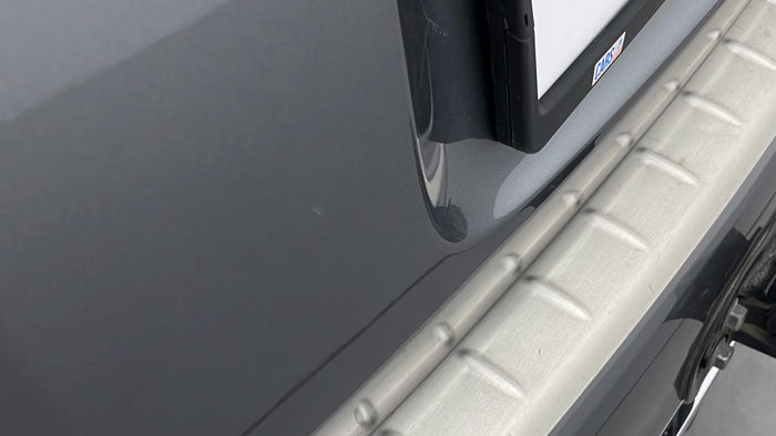 NISSAN PATROL-Door Exterior Boot Door Scratch