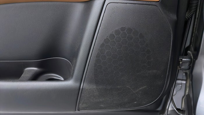 NISSAN PATROL-Speakers