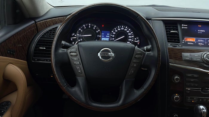 NISSAN PATROL-Steering Wheel Close-up