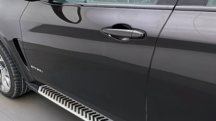 BMW X5-Door Exterior LHS Front Scratch