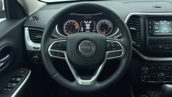JEEP CHEROKEE-Steering Wheel Close-up
