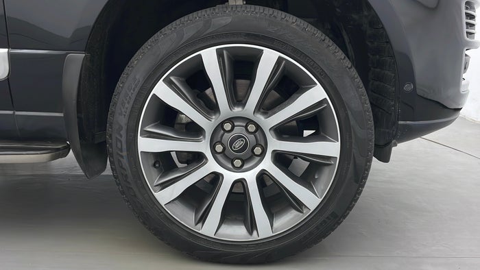 LAND ROVER RANGE ROVER HSE-Right Front Tyre