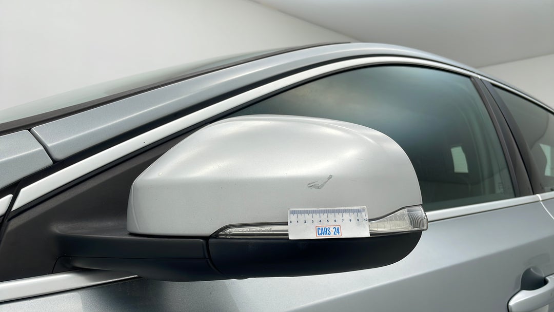 Side Mirrors Housing LHS Scratch