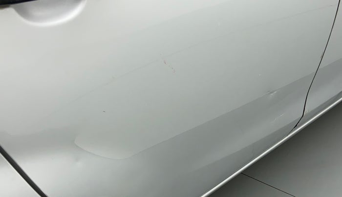 2011 Maruti Ritz LXI, CNG, Manual, 93,419 km, Right rear door - Slightly dented