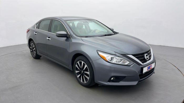 NISSAN ALTIMA-Right Front Diagonal (45- Degree) View