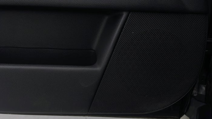 INFINITI QX70-Speakers