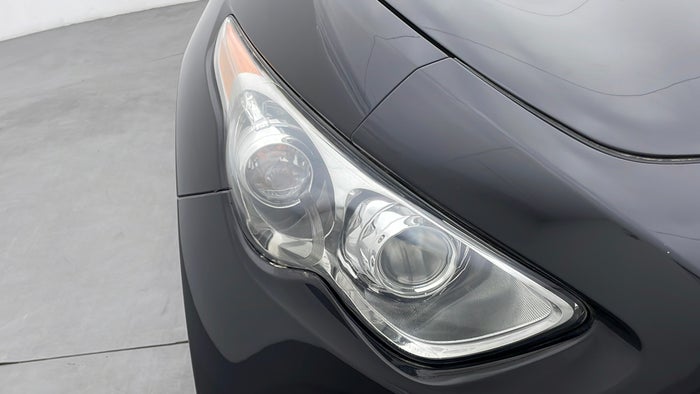 INFINITI QX70-Head Light RHS Scratch