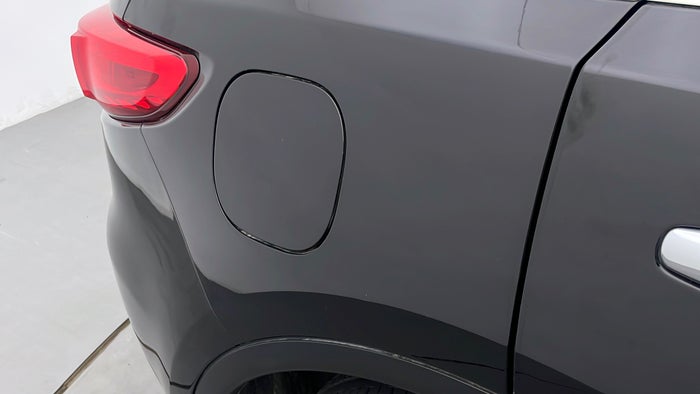 INFINITI QX70-Quarter Panel RHS Dent
