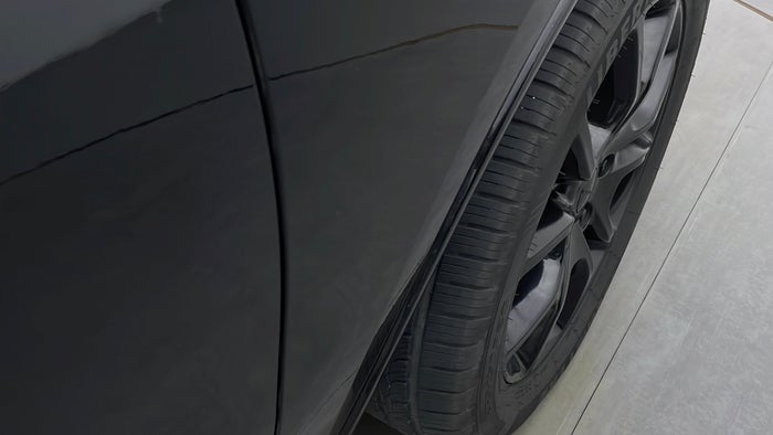 DODGE DURANGO-Fender RHS Dent