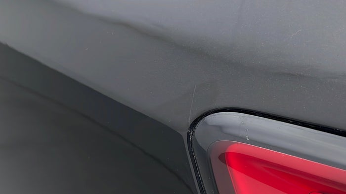 DODGE DURANGO-Quarter Panel LHS Scratch