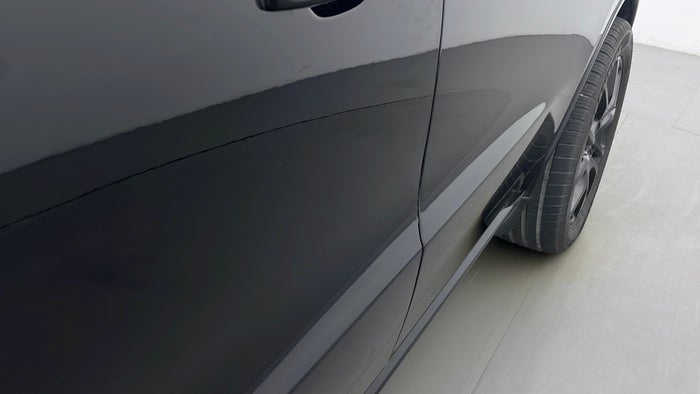 DODGE DURANGO-Door Exterior LHS Front Dent
