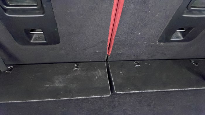 DODGE DURANGO-Seat 3rd row RHS Broken Seat Cushion