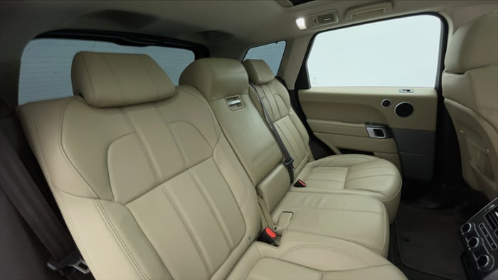 LAND ROVER RANGE ROVER SPORT-Right Side Door Cabin View