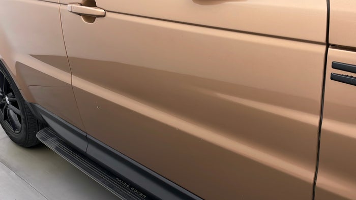 LAND ROVER RANGE ROVER SPORT-Door Exterior RHS Front Scratch