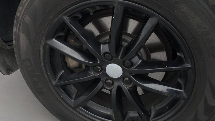 LAND ROVER RANGE ROVER SPORT-Alloy Wheel RHS Rear Scratch