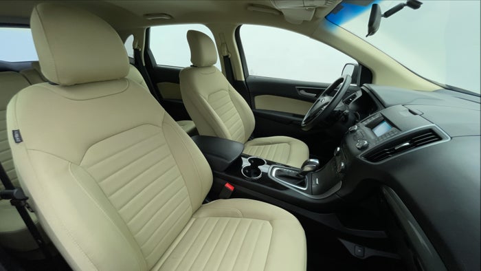 FORD EDGE-Right Side Front Door Cabin View