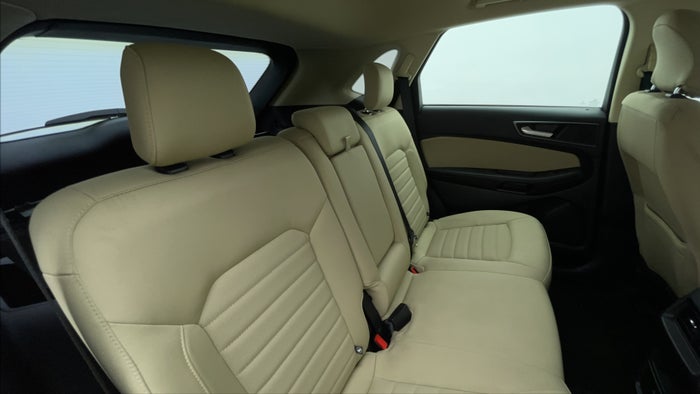 FORD EDGE-Right Side Door Cabin View
