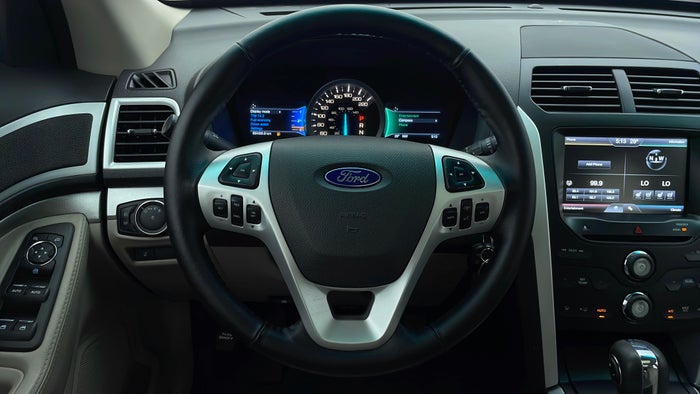 FORD EXPLORER-Steering Wheel Close-up